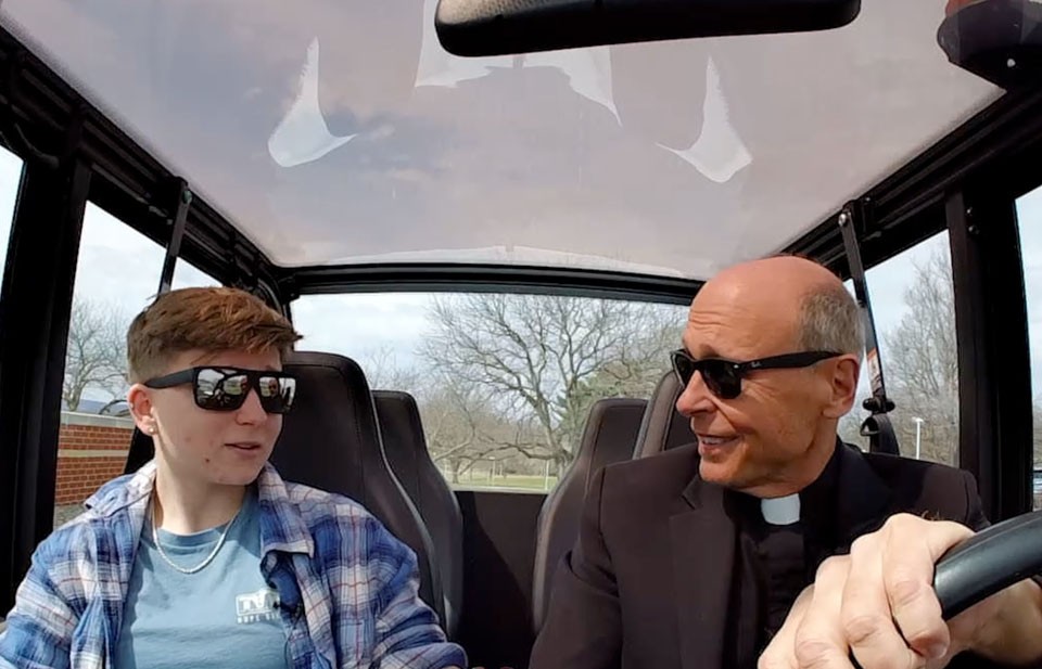 bulldogs in the buggy thumbnail