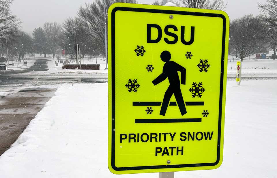 priority snow path sign