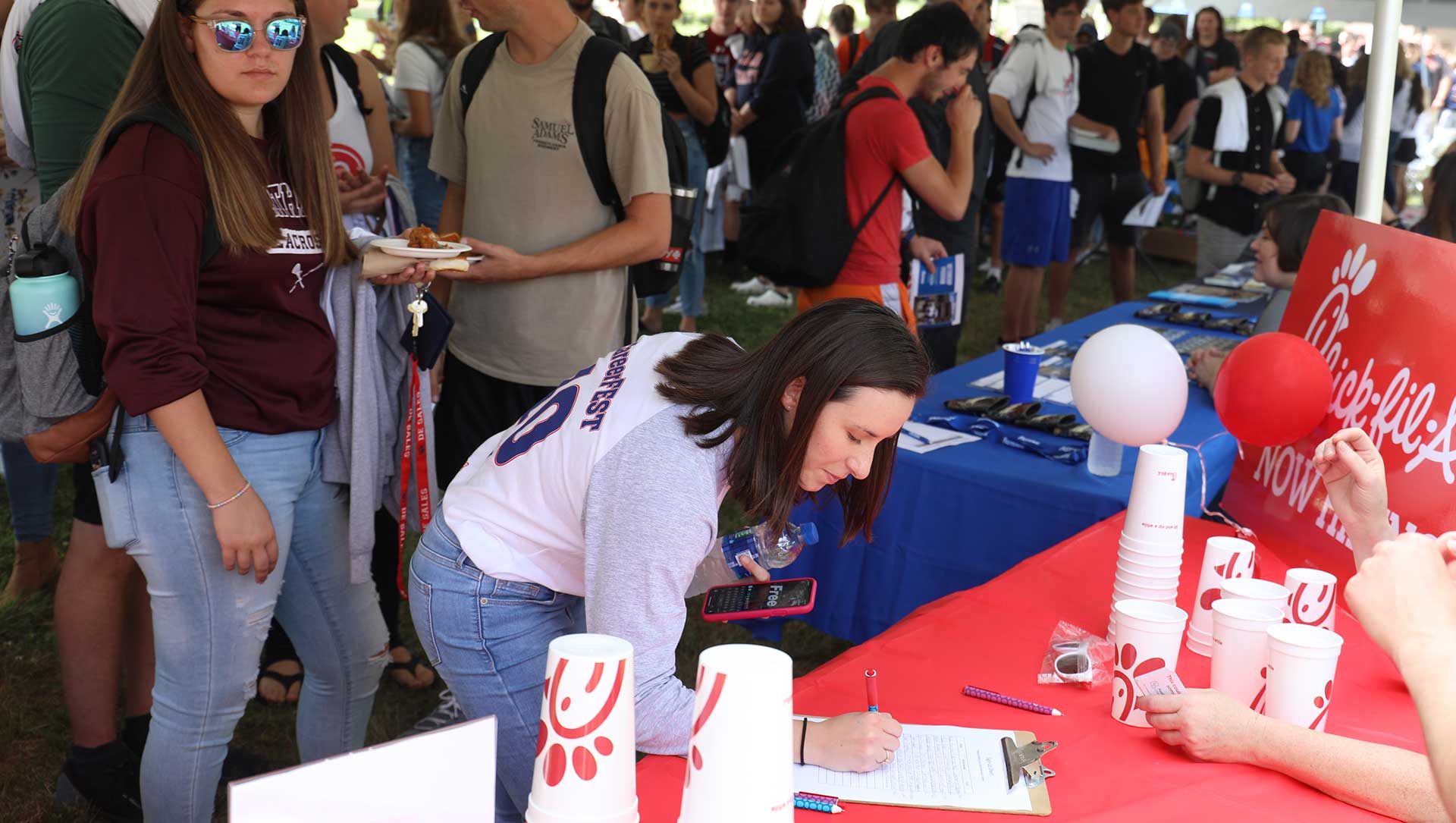 student signing up for a job