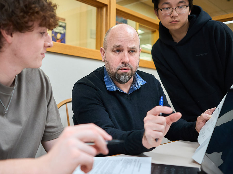 students learning about financial aid