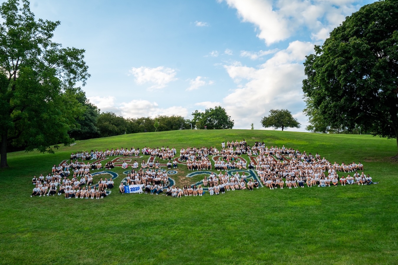 Class of 2029 gathers for lawn photo