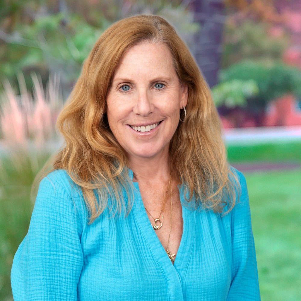 Carolyn Tiger's headshot